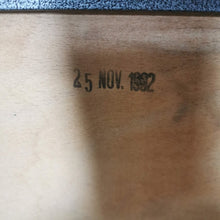 Charger l'image dans la galerie, Chaise design des années 1990