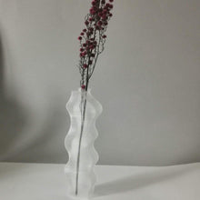 Charger l'image dans la galerie, VASE THE FREEHAND TRANSPARENT - Maison Panache