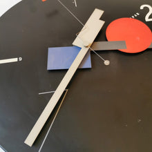 Charger l'image dans la galerie, HORLOGE MURALE VINTAGE CONSTRUCTIVISTE DE NICOLAÏ CANETTI POUR ARTEC. USA. Memphis milano