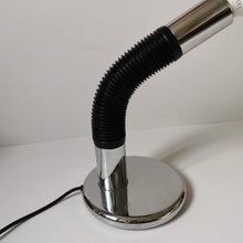 Charger l'image dans la galerie, Lampe de bureau , design italien, éditée par Targetti (dans les années 70.)
