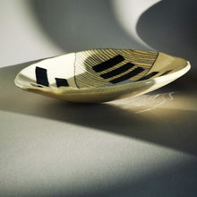 Charger l'image dans la galerie, Magnifique plat ou coupe, il pourra vous servir comme coupe pour y mettre vos fruits ou comme plat pour y sublimer vos recettes ou tout simplement comme objet de déco