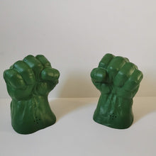 Charger l&#39;image dans la galerie, gant poings de Hulk &quot;Smash and Bath&quot; 2003 Marvel
