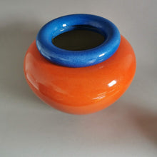 Charger l&#39;image dans la galerie, Vase boule des années 80-90 céramique

