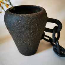 Charger l&#39;image dans la galerie, vase céramique noir chaînes - Maison Panache
