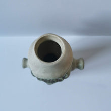 Charger l'image dans la galerie, vase anthropomorphe personnage céramique 1960