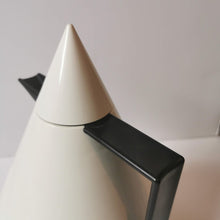 Charger l'image dans la galerie, Thermos vintage EMSA modèle Rio des années 80