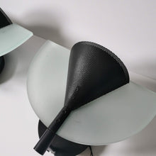 Charger l&#39;image dans la galerie, Paire appliques style Memphis 1980-1989
