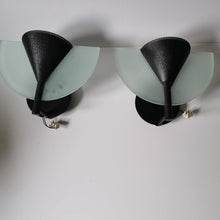 Charger l&#39;image dans la galerie, Paire appliques style Memphis 1980-1989
