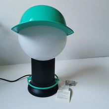 Charger l&#39;image dans la galerie, Lampe &quot;Cap&quot; Vintage par Giorgetto Giugiaro, Bilumen
