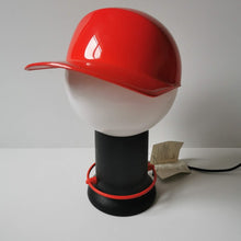 Charger l&#39;image dans la galerie, Lampe &quot;Cap&quot;, casquette, Vintage par Giorgetto Giugiaro pour Bilumen, 1990

