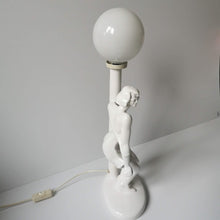 Charger l&#39;image dans la galerie, Lampe globe céramique femme années 80
