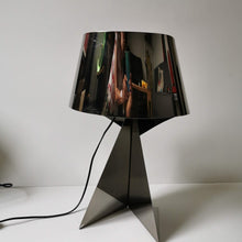 Charger l&#39;image dans la galerie, Lampe de table crée par Claire Norcross en 2006 pour Habitat, modèle acier argenté
