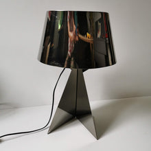 Charger l&#39;image dans la galerie, Lampe de table crée par Claire Norcross en 2006 pour Habitat, modèle acier argenté
