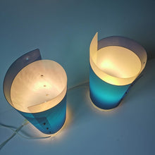 Charger l&#39;image dans la galerie, Paire de lampes by Samuel Parker S.R.L pour Slamp, Italy. Editées dans les années 90. 
