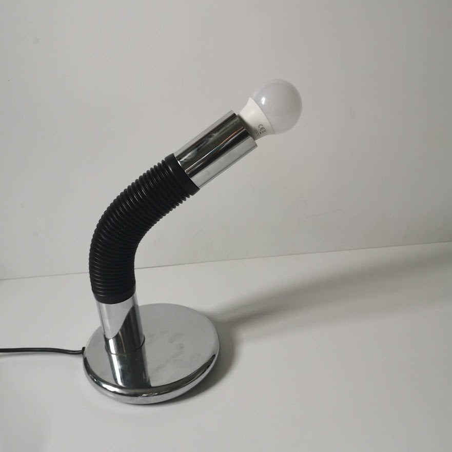 Lampe de bureau , design italien, éditée par Targetti (dans les années 70.)