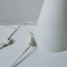 Charger l&#39;image dans la galerie, Lampe teepee vintage, SCE, 1990
