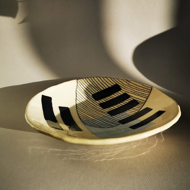 Magnifique plat ou coupe, il pourra vous servir comme coupe pour y mettre vos fruits ou comme plat pour y sublimer vos recettes ou tout simplement comme objet de déco
