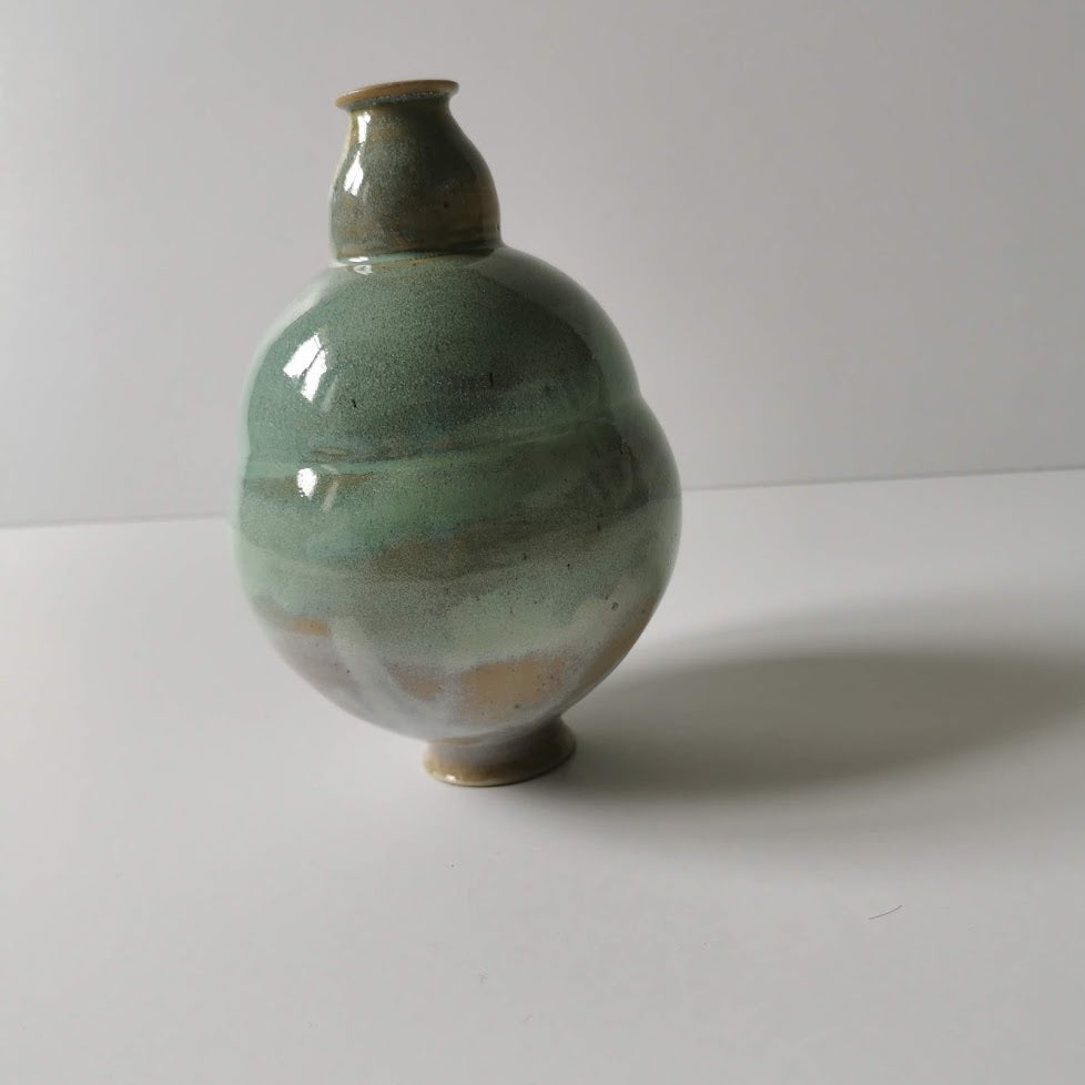 Soliflore grès émaillé, vert d'eau et blanc, Raisa Salvador