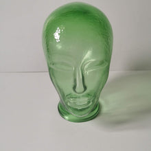 Charger l&#39;image dans la galerie, Tête à chapeau vintage en verre, marotte 
