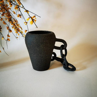 vase céramique noir chaînes-grès style brutaliste  - Maison Panache