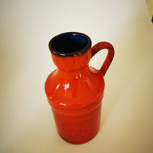 Charger l&#39;image dans la galerie, vase céramique rouge vintage et anse
