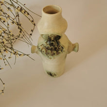 Charger l&#39;image dans la galerie, vase anthropomorphe personnage céramique 1960
