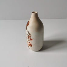 Charger l&#39;image dans la galerie, Vase ou Soliflore en porcelaine enfumée, Raisa Salvador
