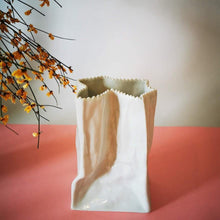 Charger l&#39;image dans la galerie, Vase blanc Tapio Wirkkala Rosenthal Line, édition vintage 1977 - Maison Panache
